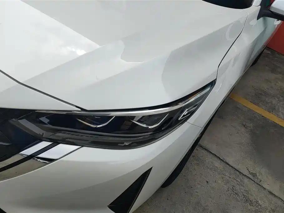 Sylphy 1.6 L CVT Joy