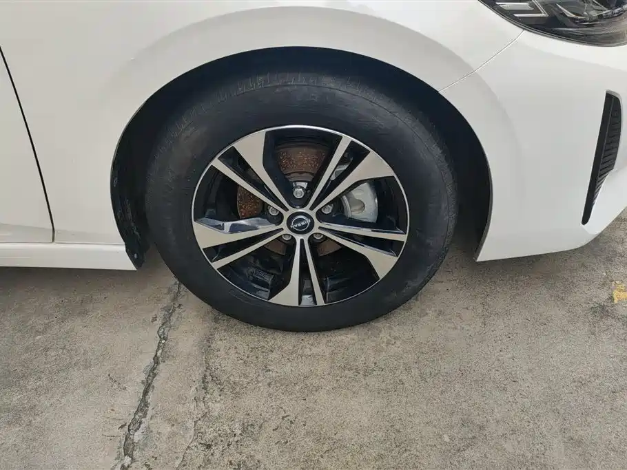 Sylphy 1.6 L CVT Joy
