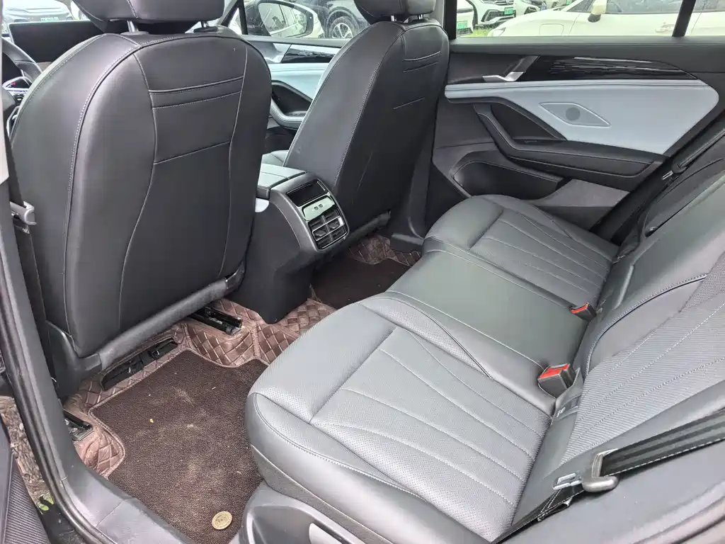 Tiguan L 途观L 2025款 PRO 380 TSI 两驱智行版