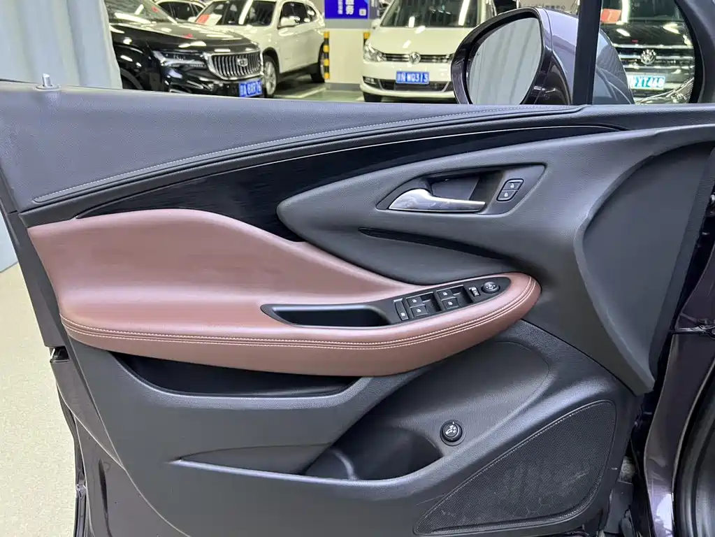 Envision Plus 28 T 4 WD Luxury