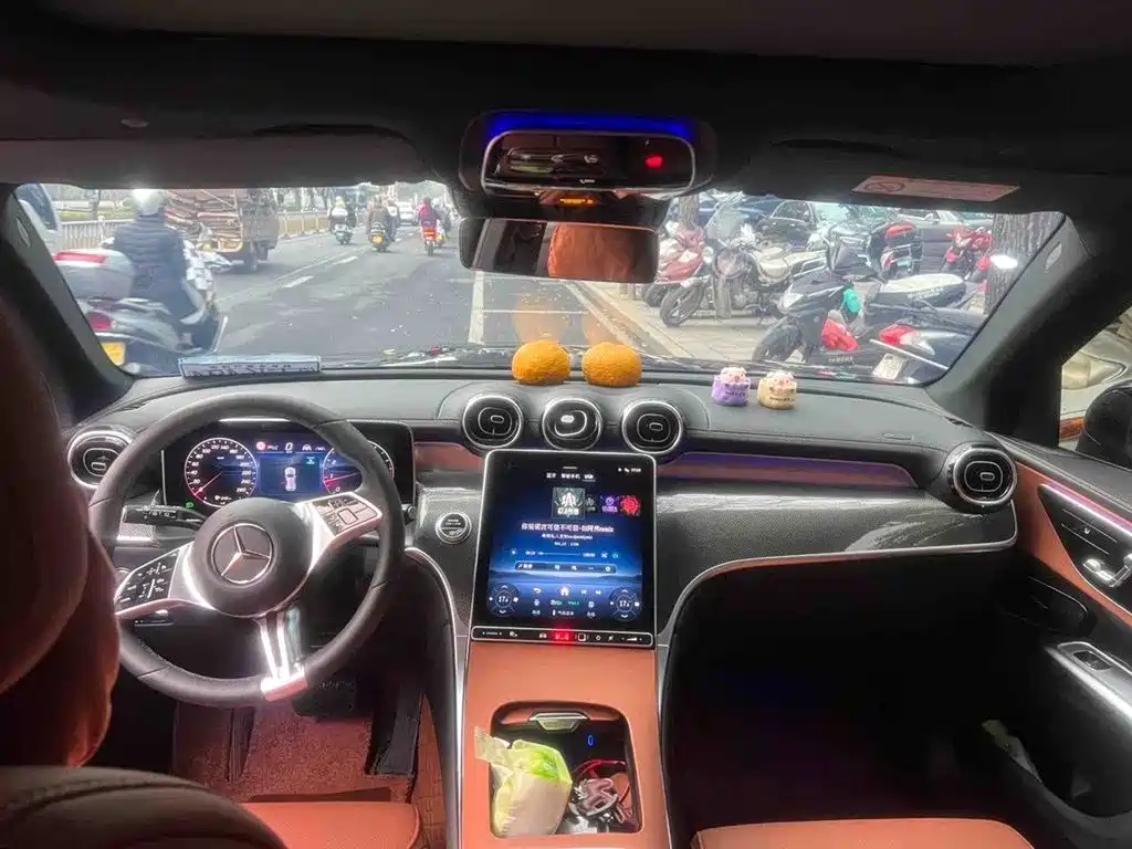 Mercedes-Benz GLC 奔驰GLC 2026款 GLC 260 L 4 MATIC 动感型