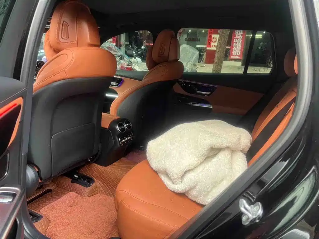Mercedes-Benz GLC 奔驰GLC 2026款 GLC 260 L 4 MATIC 动感型