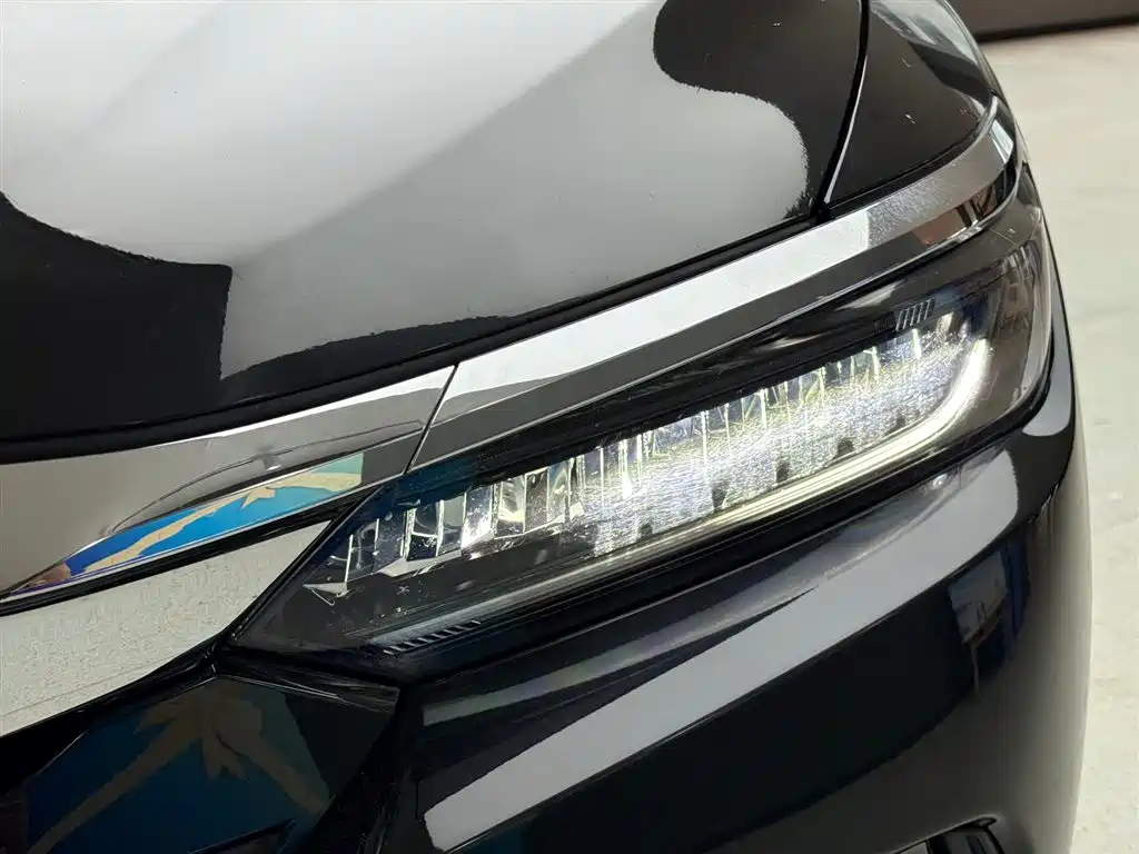 Breeze 240 TURBO CVT 2 WD Luxury