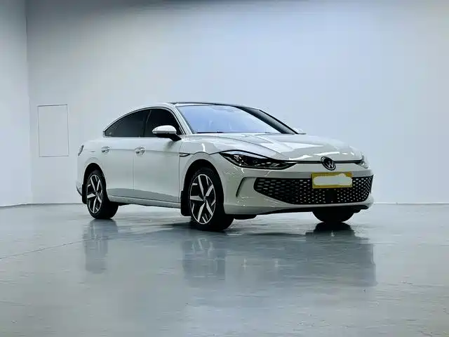 Lamando Lamando L 280 TSI DSG Spicy Cool