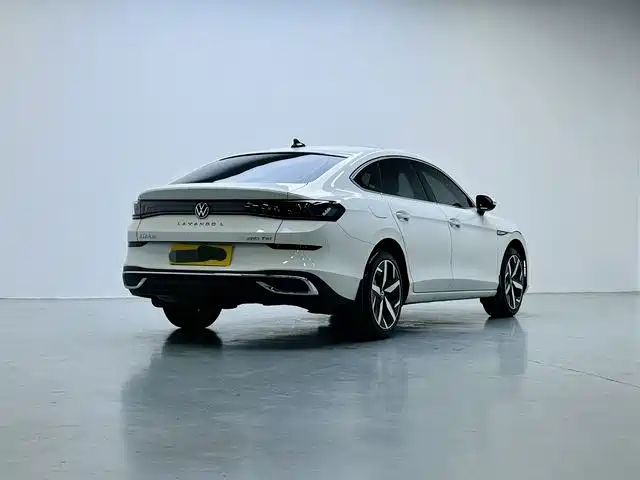Lamando Lamando L 280 TSI DSG Spicy Cool