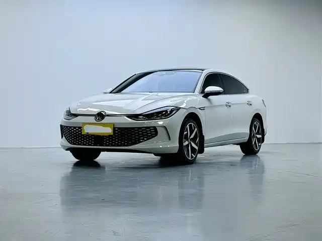 Lamando Lamando L 280 TSI DSG Spicy Cool