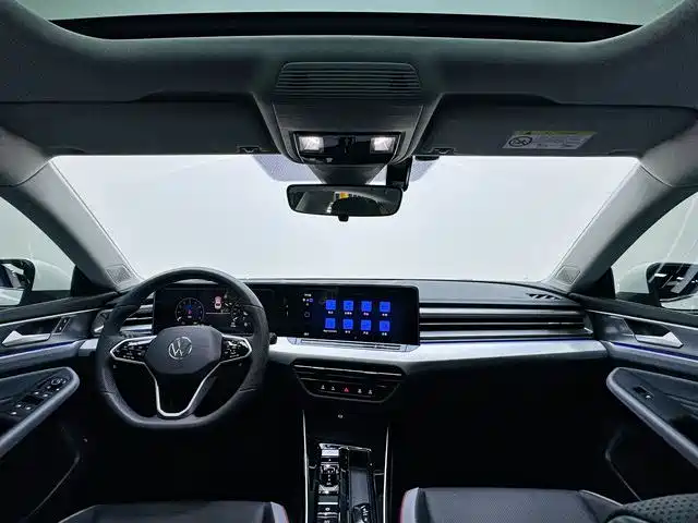 Lamando Lamando L 280 TSI DSG Spicy Cool