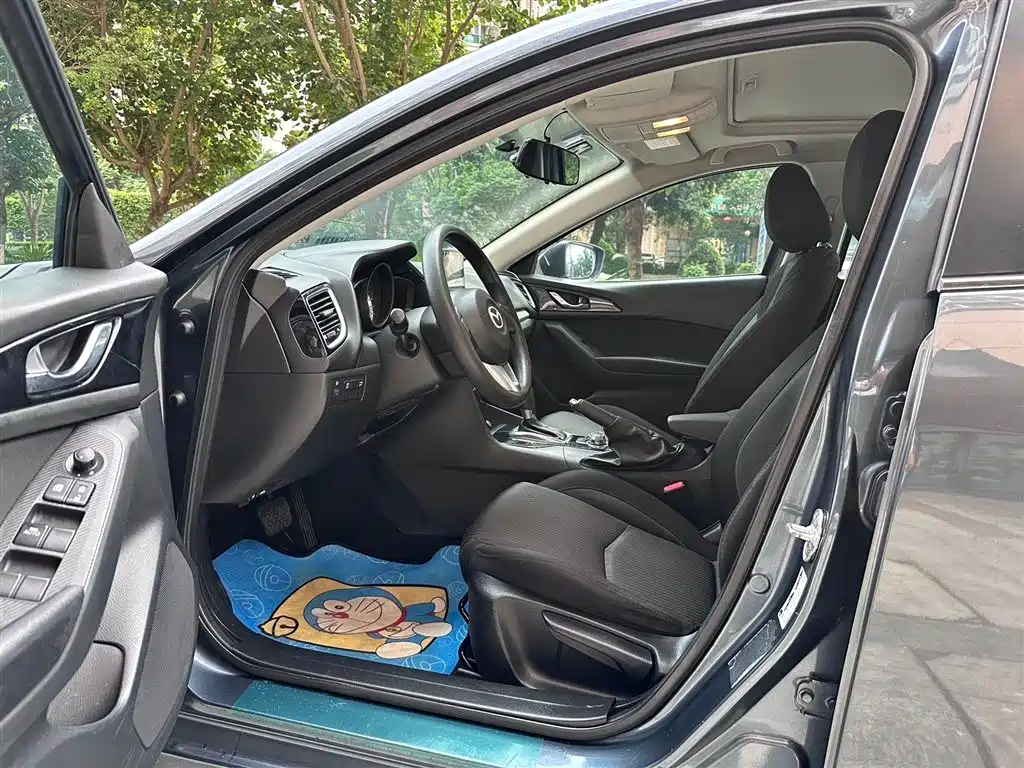 Mazda 3 Axela Sedan 1.5 L Auto Luxury