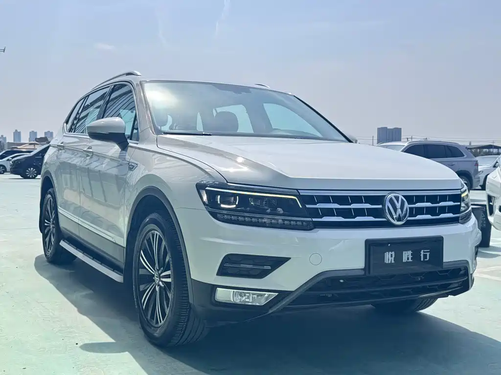 Tiguan L 380 TSI Auto 4 WD Luxury