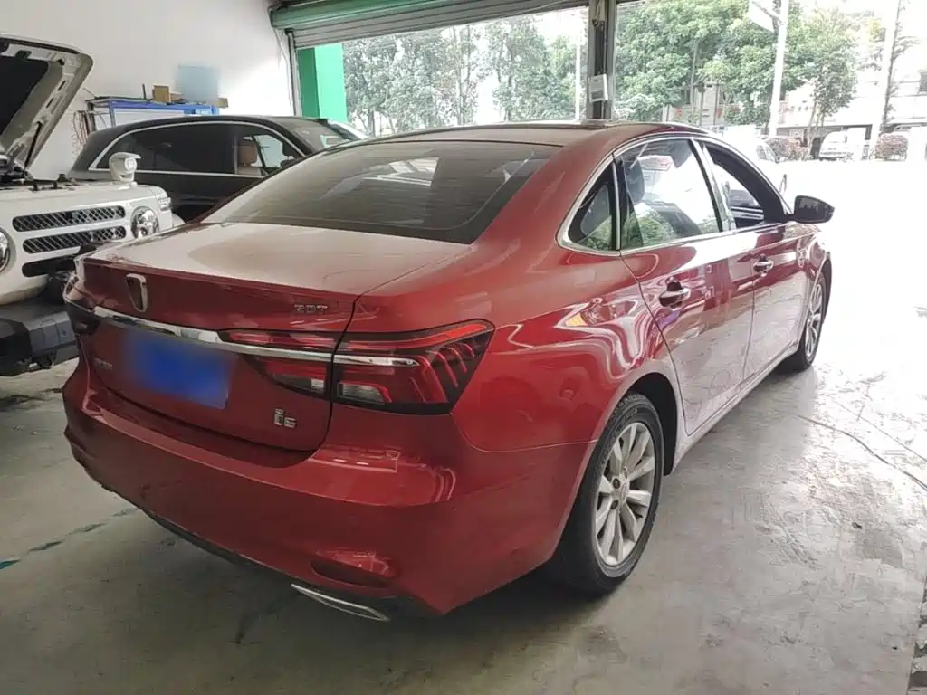 Roewe i6 Classic 20 T Manual Luxury