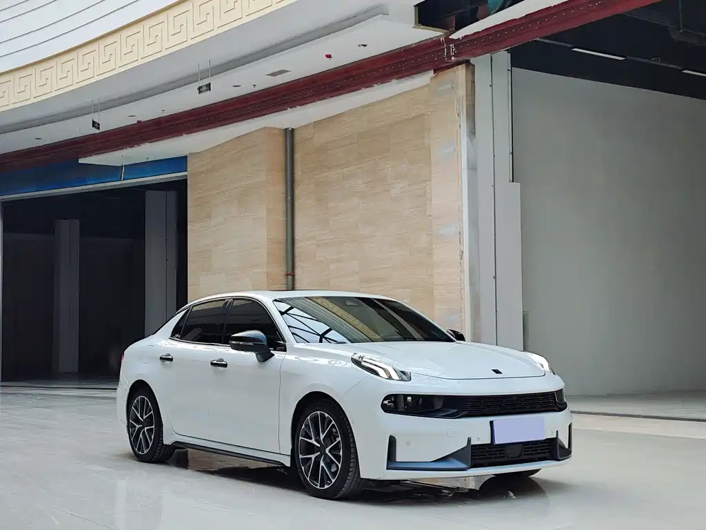 Lynk & Co 03 2.0 TD DCT Power Pro