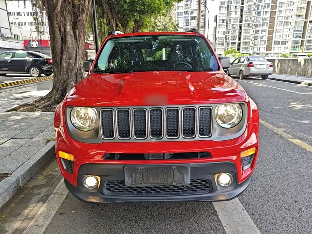 Renegade 自由侠 2021款 220 T 自动精英版