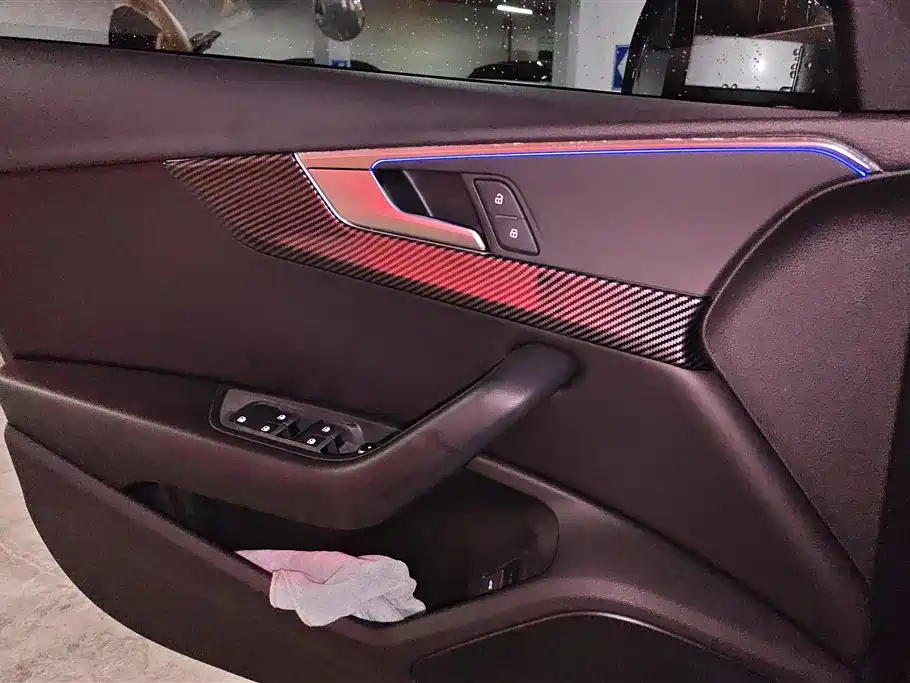 Audi A4 L 40 TFSI Luxury Dynamic