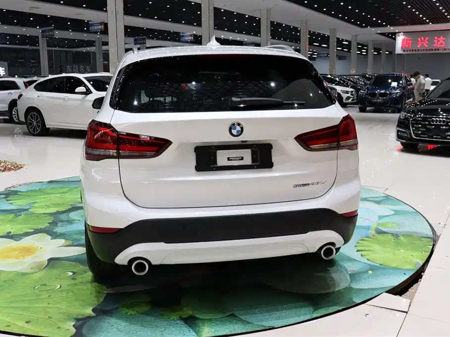 BMW X1 sDrive25 Li Leading