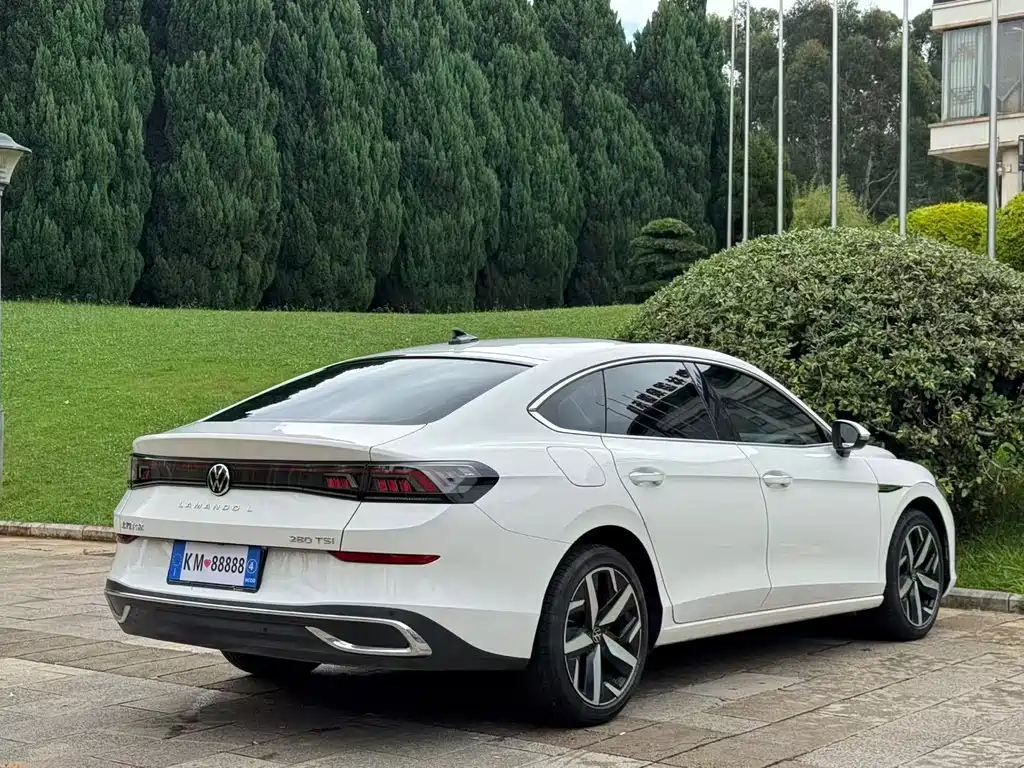 Lamando Lamando L 280 TSI DSG Spicy Cool