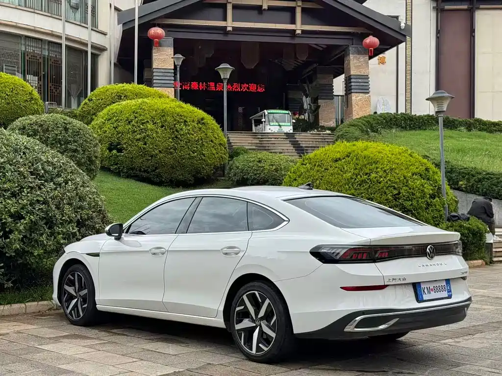 Lamando Lamando L 280 TSI DSG Spicy Cool