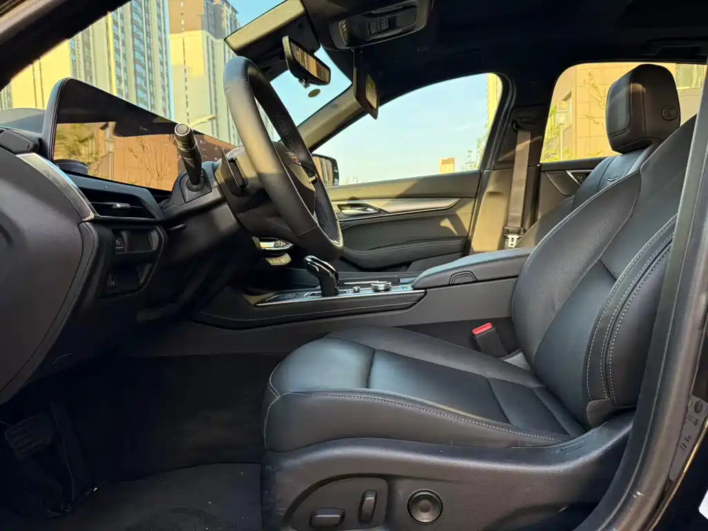 Cadillac CT5 28 T Track Performance