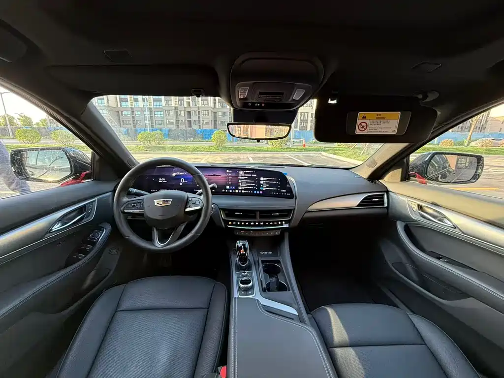 Cadillac CT5 28 T Track Performance