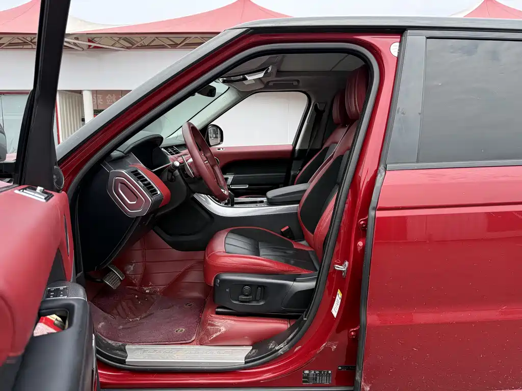 Range Rover Sport 3.0 L6 HST