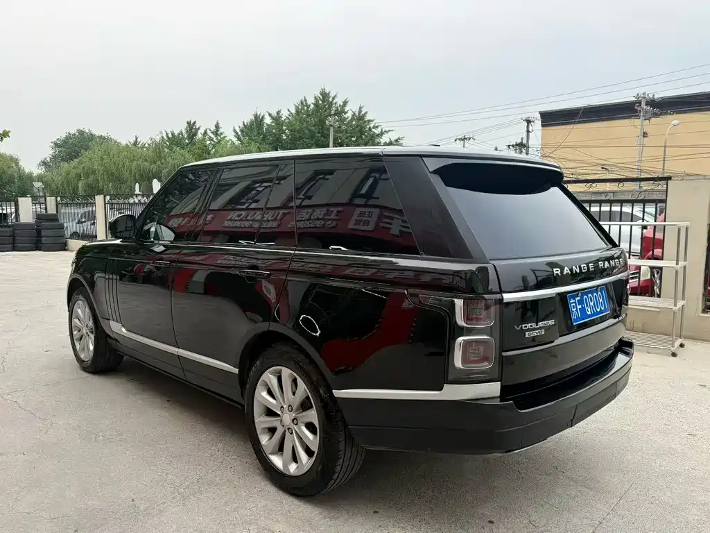 Range Rover 3.0 SC V6 Vogue