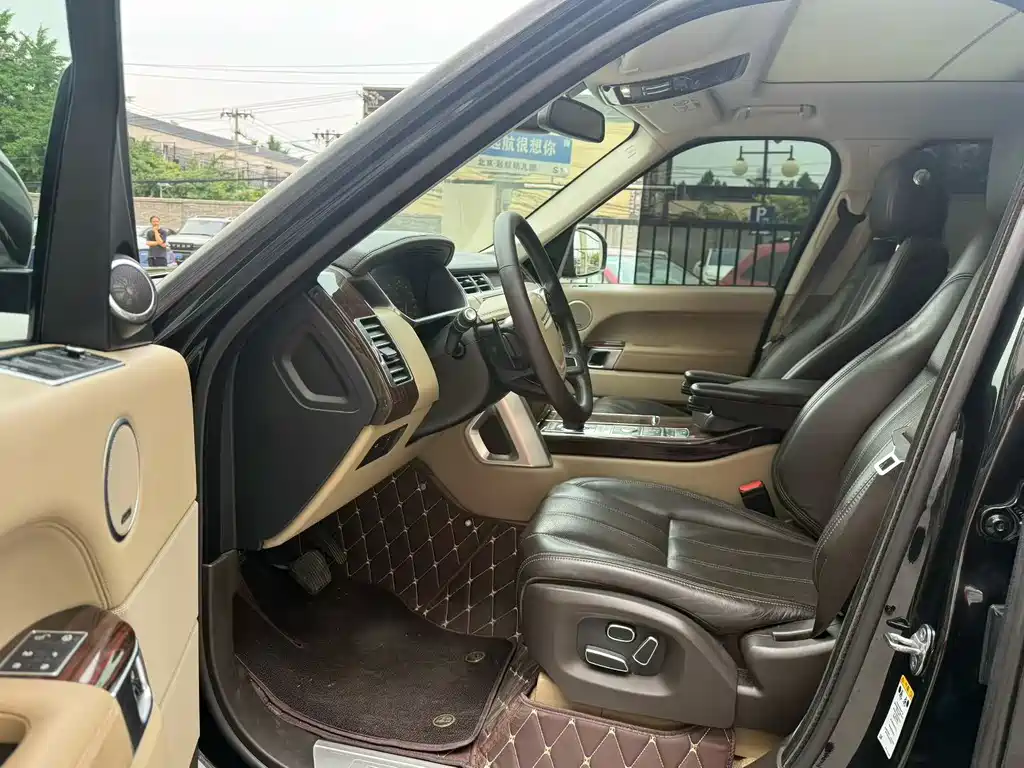 Range Rover 3.0 SC V6 Vogue