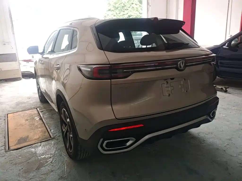 Changan CS55 PLUS 4 th Gen New Blue Whale 1.5 T Celestial Distinguished