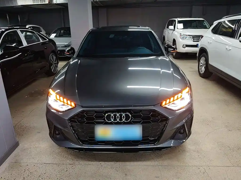 Audi A4 L 40 TFSI Luxury Dynamic