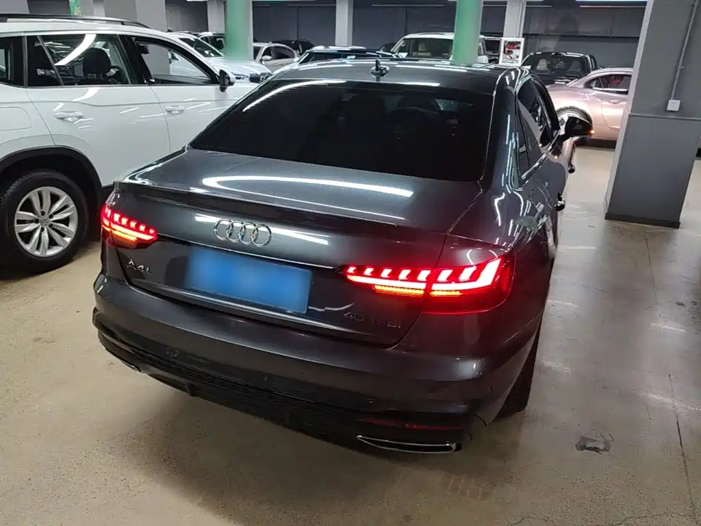 Audi A4 L 40 TFSI Luxury Dynamic