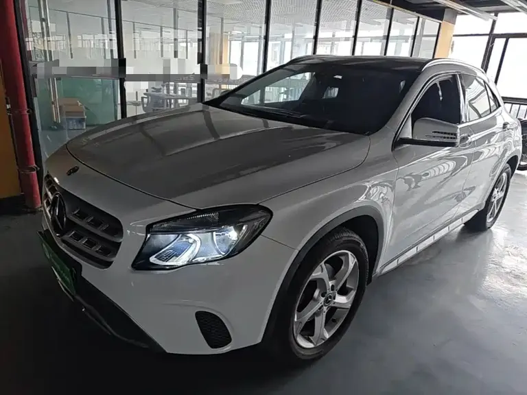 Mercedes-Benz GLA GLA 200 Dynamic