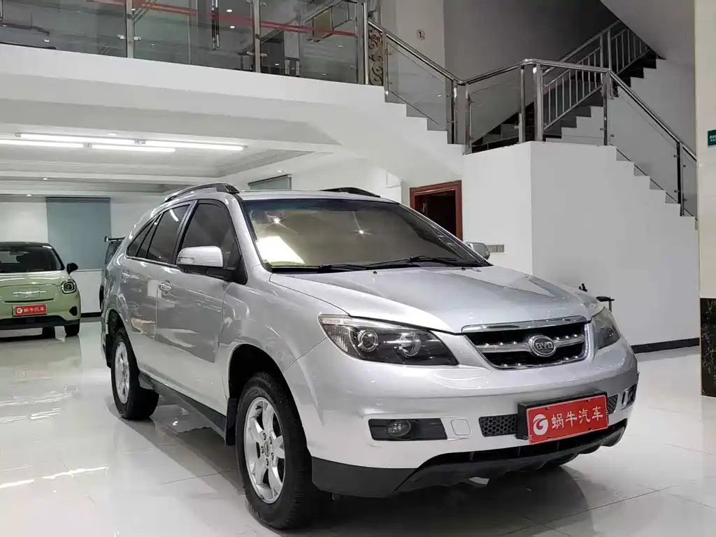 BYD S6 2.4 L Auto Flagship 5-seat