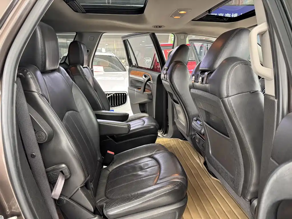 Enclave 昂科雷 2013款 3.6 L 两驱雅致版