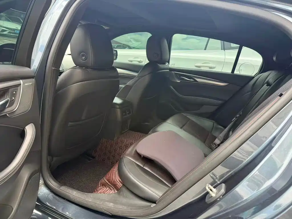 Cadillac CT5 Facelift 28 T Leading Sport