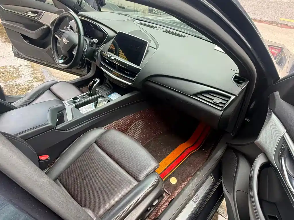 Cadillac CT5 Facelift 28 T Leading Sport
