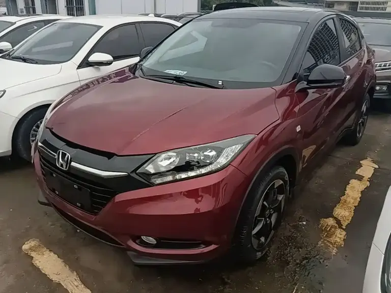 Honda Vezel 1.8 L CVT 2 WD Pioneer