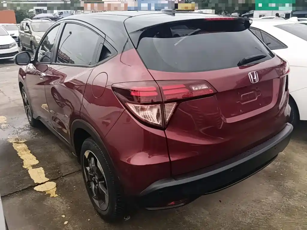 Vezel 1.8 L CVT 2 WD Pioneer