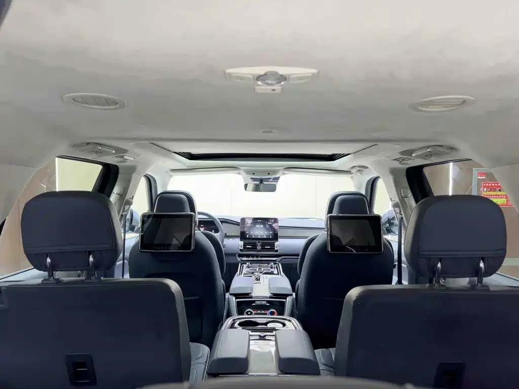 Navigator 3.5 T President Series
