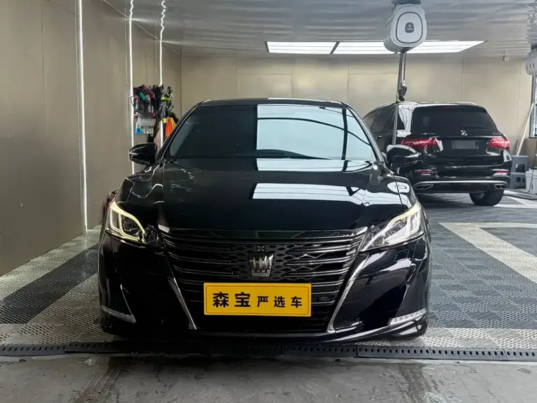 Toyota Crown 2.0 T Fashion