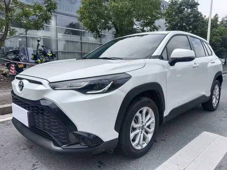Toyota Frontlander 2.0 L CVT Elite