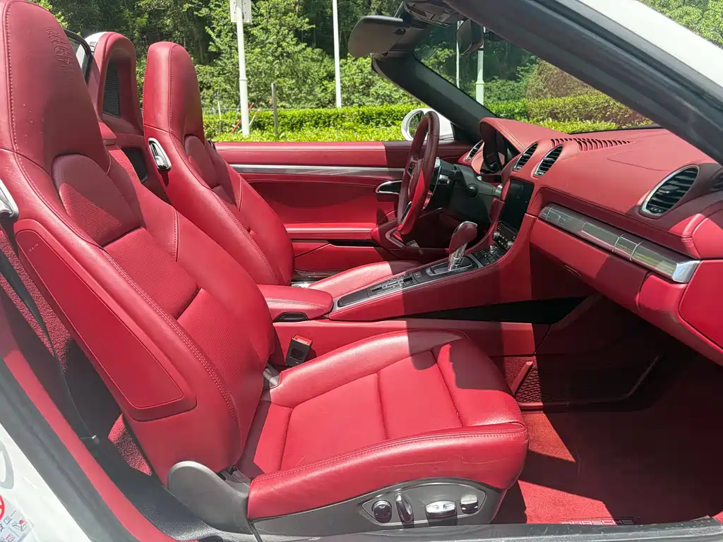 Porsche 718 Boxster 2.0 T