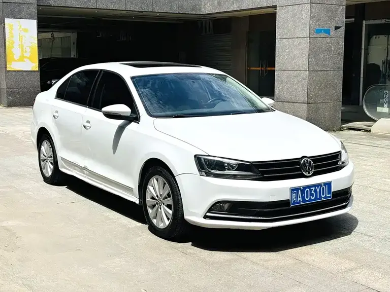 Volkswagen Sagitar 230 TSI Auto Comfort