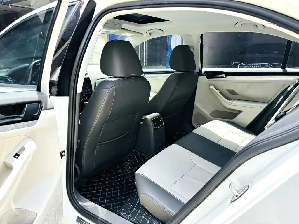 Sagitar 230 TSI Auto Comfort