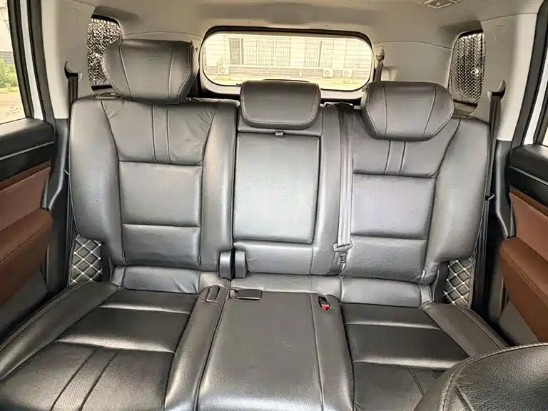 GAC Trumpchi GS8 320 T 2 WD Luxury Connected (7-seat)