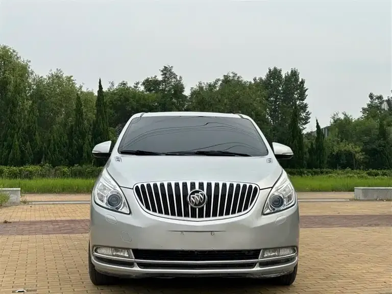 Buick GL8 3.0 L XT Luxury Business Flagship