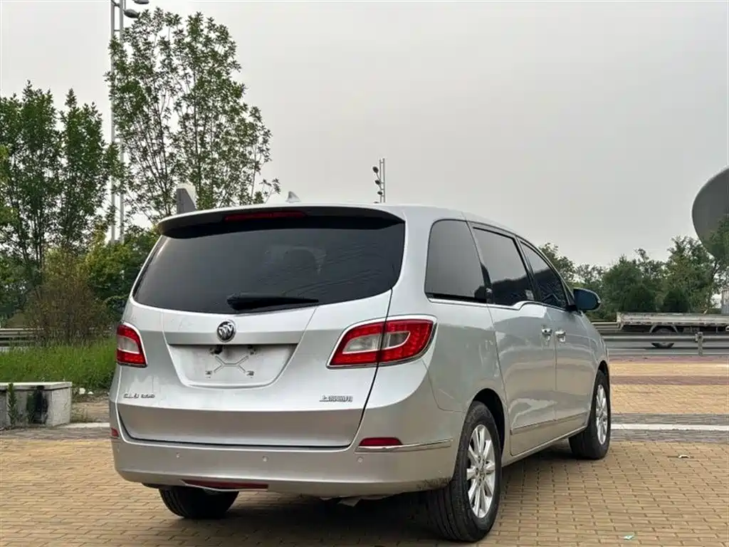 Buick GL8 3.0 L XT Luxury Business Flagship