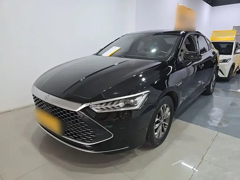 BYD Qin PLUS Glory DM-i 55 KM Leading
