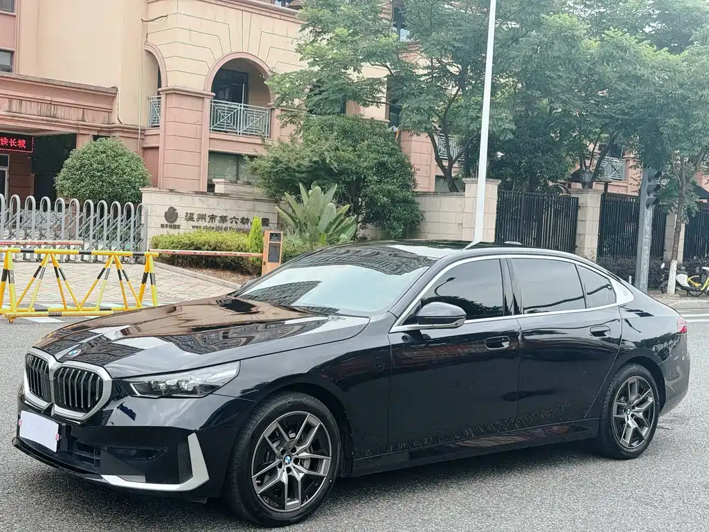 BMW 5 Series 530 Li Leading M Sport Package