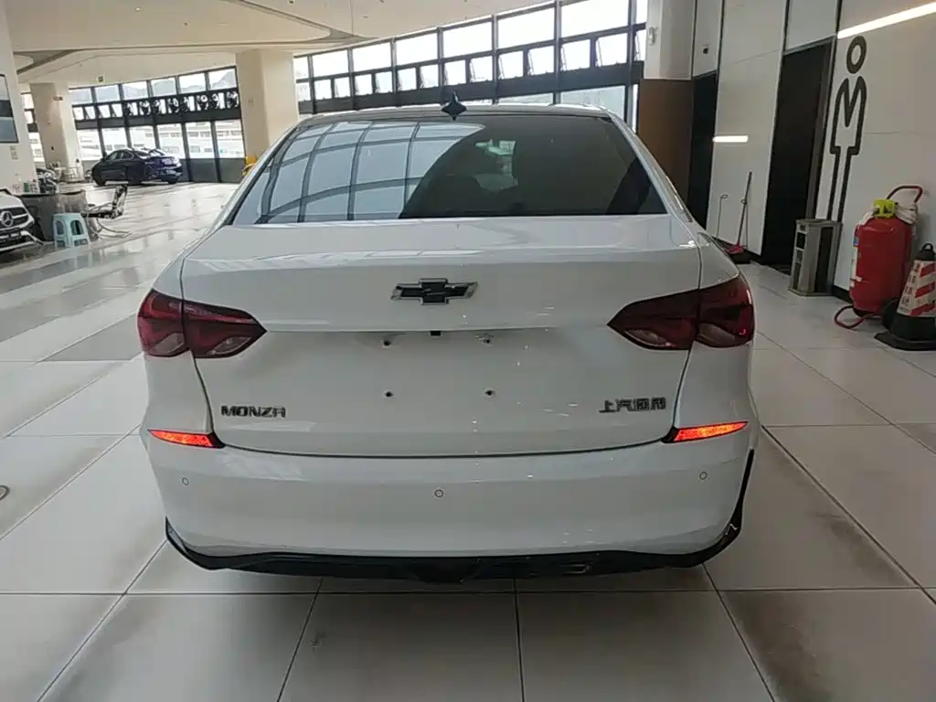 Monza 1.5 L DCT Joy