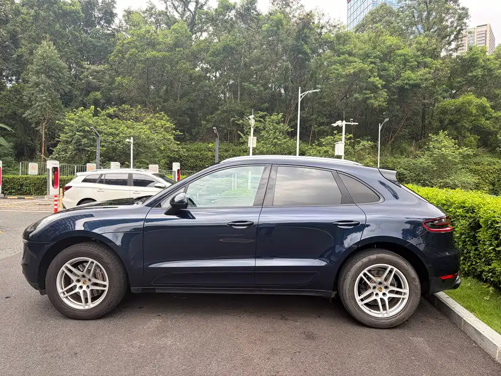 Macan Macan 2.0 T