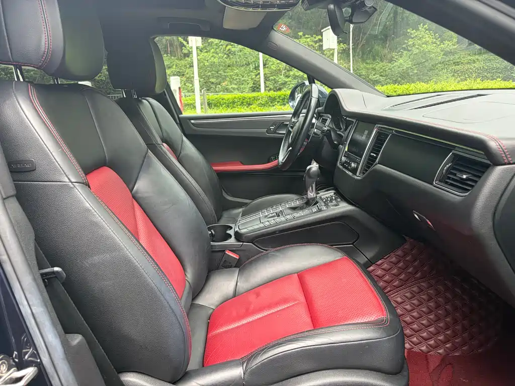 Macan Macan 2.0 T