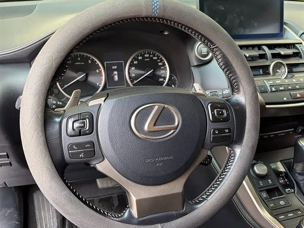 Lexus NX 200 t AWD Sharp Style